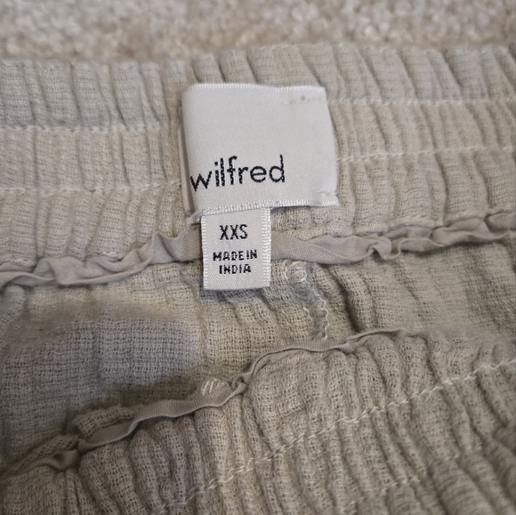 Wilfred xs shorts - Picture 2 of 6